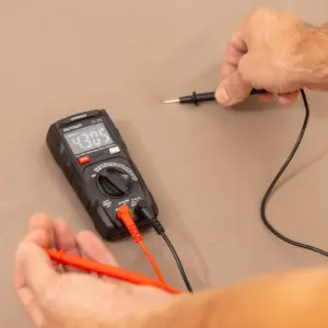 Earthing multimeter - measure body voltage